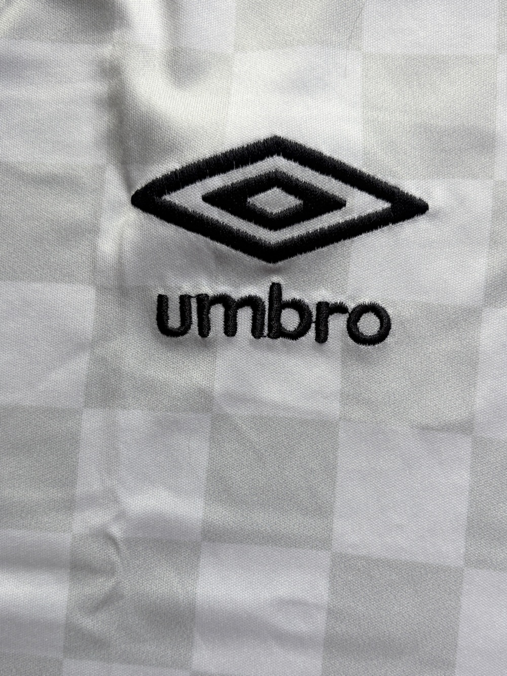 Umbro White USA Soccer Shirt with Red & Blue Accents Medium - Picture 4 of 8